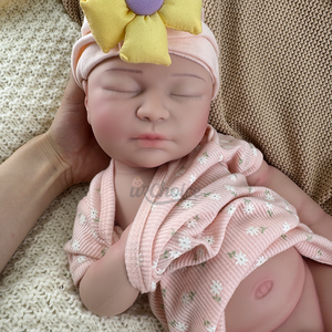 ตุ๊กตาซิลิโคนทั้งตัว ขนาด 55 ซม./22 นิ้ว ดีไซน์ใหม่ ขายดี น่ารัก สัมผัสนุ่ม กันน้ำ หลับตา ปากเปิดได้ แบบสั่งทำ - Product Image 3
