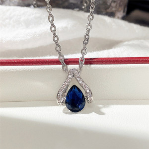 Collana con Ciondolo a Goccia Classico per Donne, Colore Blu Reale, Elegante Accessorio di Moda Quotidiana - Product Image 6