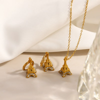 SUMMLY Vente en gros Collier pendentif Tour Eiffel et boucles d'oreilles créoles en acier inoxydable plaqué or 18 carats hypoallergénique, ensemble de bijoux pour femme