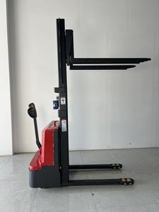 Montacargas Eléctrico de 2 Toneladas, Altura de Elevación de 2 Metros, Mástil de Tres Etapas, Batería de Plomo-Ácido, Neumáticos Sólidos, Operación de Pie, Uso en Interiores - Product Image 2