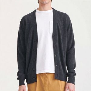 Fornitore OEM di <span class=keywords><strong>Cardigan</strong></span> in Cashmere 100% Mongolo di Alta Qualità, Anti-Pilling, 12GG, Vestibilità <span class=keywords><strong>Slim</strong></span> per Uomo - Product Image 3