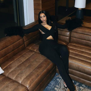 J25JP409 2026 Nuevo <span class=keywords><strong>Mono</strong></span> de Primavera para Mujer, Moda Primavera, Escote Profundo en V <span class=keywords><strong>Cruzado</strong></span>, Diseño de Parches de Piel Sintética, Ajustado al Cuerpo hasta la Rodilla - Product Image 2