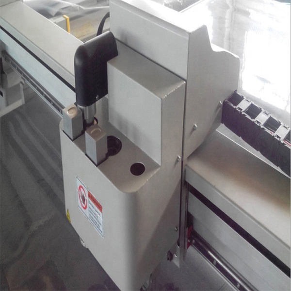 Proveedor de China de cama plana Digital de papel de cartón de Plotter de La etiqueta engomada de la máquina de corte