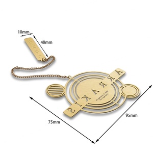 บุ๊คมาร์คโลหะสีทองทองเหลืองสลักโลโก้ตามสั่ง พร้อมสายคล้องและจี้ห้อย - Product Image 4