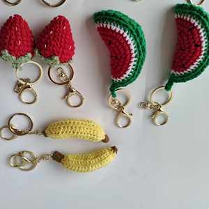 Llavero de Peluche Tejido a Mano con Forma de Fresa, Sandía, Cereza, Zanahoria, Plátano, DIY, de Punto, Simulación de Comida, Fruta, Colgante para Bolso - Product Image 5