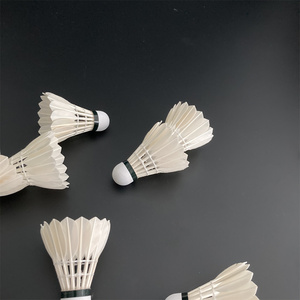 Modèle G4 Prix très approprié Volants de badminton Plume d'oie naturelle Volant en feutre - Product Image 4