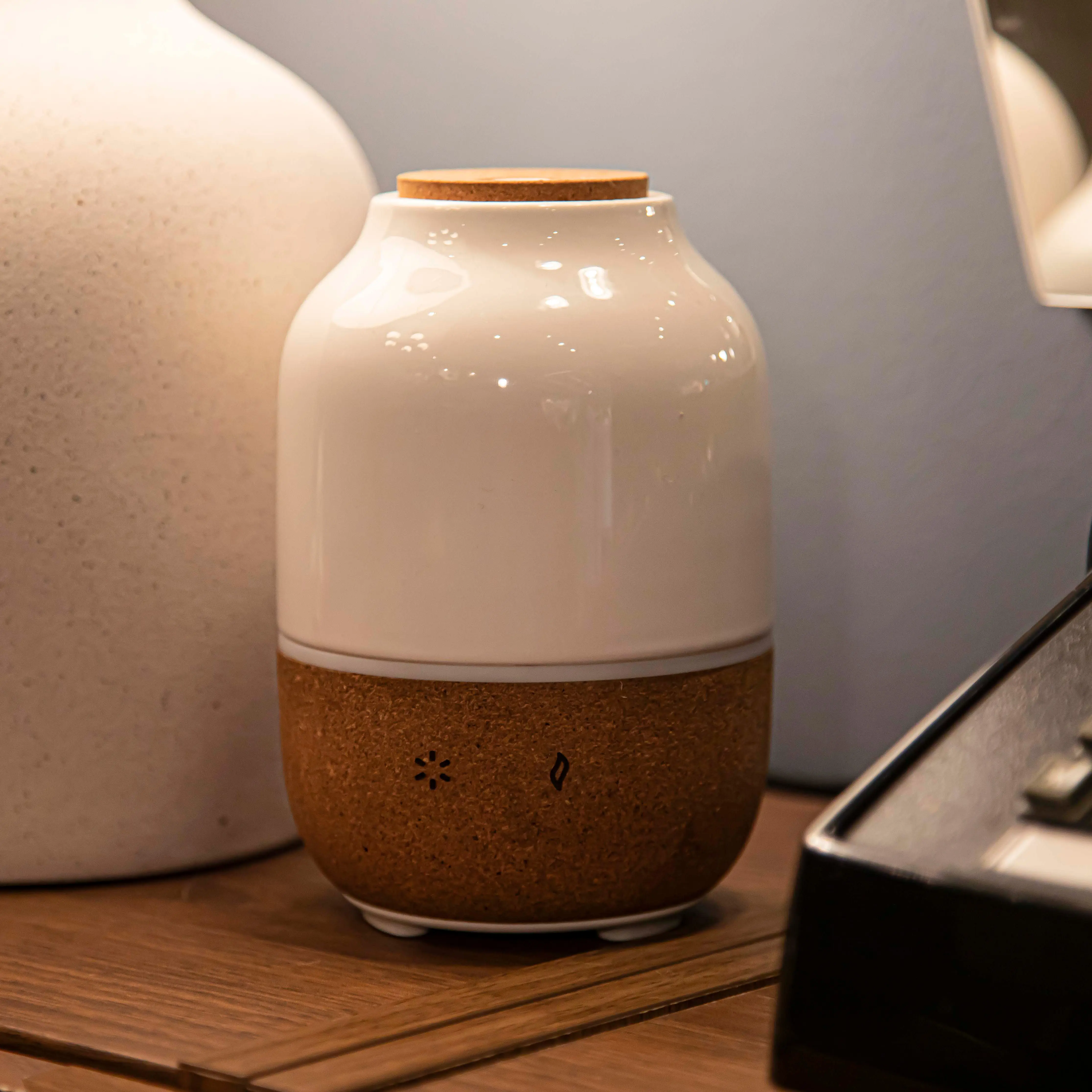 130ML Aroma Oil Ceramic Diffuser Machine Ceramic Oil Diffuser Scent Home Room Ceramic Humidifier