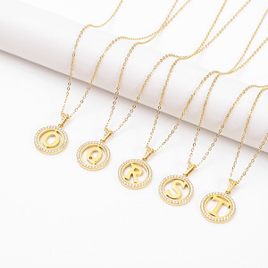 Collier en acier inoxydable CNC pour femmes 26 lettres haut de gamme été à la mode chaîne de lettres Zircon belle chaîne de clavicule anniversaire - Product Image 1