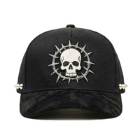 Casquette de baseball punk en coton à 5 panneaux, broderie de crâne personnalisée, rivets cloutés, casquette snapback gothique urbaine réglable, vente en gros OEM