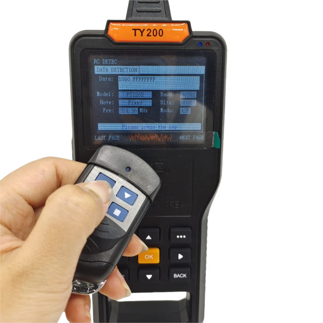 Garage Door Remote Control 433MHz Duplicator Garage Door Opener Handheld Transmitter Remote Control Cloning Garage Door Gate