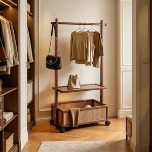 Porte-vêtements en bois moderne avec roulettes pour une mobilité aisée, idéal pour les chambres, les appartements, les salons et les hôtels - Product Image 4