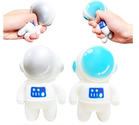 Jouets à presser pour astronautes pour enfants Balles anti-stress spongieuses Boule à pâte Jouets à agiter en or et rose Boule spongieuse extensible