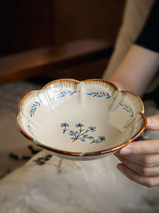 จานเซรามิกสำหรับของหวาน ลายพืช ดอกไม้สไตล์ญี่ปุ่น พอร์ซเลนตกแต่ง ใช้กับไมโครเวฟได้ เหมาะสำหรับรับประทานอาหารประจำวัน - Product Image 4