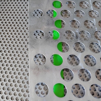 Tôle perforée en acier au carbone, plaque perforée galvanisée pour écran de sécurité de machine, épaisseur 1 mm-5 mm