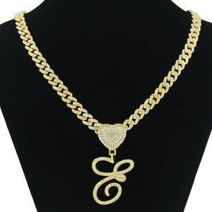 Collana con Ciondolo a 26 Lettere in Inglese, Collana con Catena Cubana Piena di Diamanti d'Amore - Product Image 3