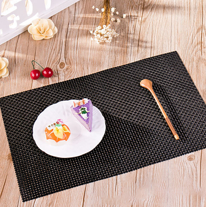 Napperons de table en PVC tressé, écologiques, métalliques, ajourés, dorés, résistants à la chaleur et antidérapants, vente directe usine - Product Image 4
