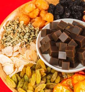 Scatole <span class=keywords><strong>regalo</strong></span> OEM 18 bottiglie da donna Detox Beauty tisana Ginseng Lonagan E Jiao Rose gelso tè nutriente da signora - Product Image 3