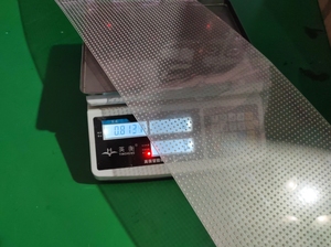 Rgx <span class=keywords><strong>P16</strong></span> 240*1000 mét 3000cd 64*15 dots Nhà Máy Giá tự dính quảng cáo hiển thị siêu mỏng cửa sổ kính màn hình trong suốt - Product Image 3