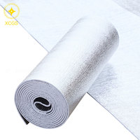Matériau d'isolation thermique réfléchissant Feuille d'aluminium Mousse EPE Isolation thermique auto-adhésive pour toit