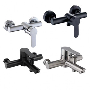 ก๊อกน้ำฝักบัวสแตนเลสแบบติดผนัง 2 หัวจ่ายน้ำ พร้อมวาล์วเซรามิก 3 ทาง - Product Image 1
