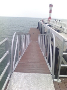 Rampa de Aluminio Usada para Muelle y Embarcadero, Puente de Acceso Flotante para Muelle, Precios Competitivos - Product Image 5
