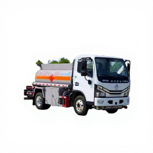 Mini camion-citerne Dongfeng 4x2 de 3000 litres pour le transport de carburant, diesel et essence - Product Image 2