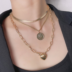 Collar de Tres Capas con Colgante de Corazón en Aleación de Zinc Dorado, Estilo Vintage, Joyería para Mujer - Product Image 4