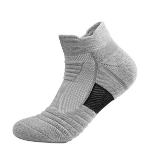 Chaussettes de basket-ball personnalisées pour hommes, chaussettes épaisses à boucle <span class=keywords><strong>en</strong></span> tissu éponge, chaussettes de course mi-longues à tige haute pour l'extérieur - Product Image 5