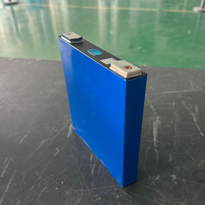 แบตเตอรี่เก็บพลังงาน แบตเตอรี่ลิเธียมไอออน 3.2V 100ah แบตเตอรี่โซลาร์เซลล์ ผู้ผลิตแบตเตอรี่สำหรับยานยนต์ - Product Image 1