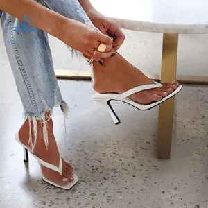 थोक नई डिजाइन ब्रांड वर्ग पैर की अंगुली सैंडल अवकाश फ्लिप फ्लॉप कटार कस्टम लोगो प्लस आकार उच्च ऊँची एड़ी के जूते महिलाओं