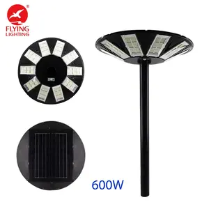 IP65 Outdoor UFO Integrated Street Lamp 300W 500W 600W All In One Solar Power Garden Light With Pole