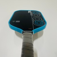 Raquette de pickleball en fibre de carbone de qualité professionnelle haute performance, noyau en nid d'abeille de 16 mm, légère et hautement élastique