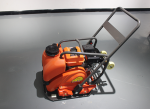 Compacteur à plaque vibrante à essence Orange C50T avec moteur Lifan, poussoir manuel pour le compactage de la terre et de l'asphalte - Product Image 4
