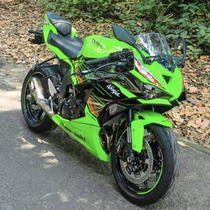 <span class=keywords><strong>Moto</strong></span> Kawasaki ZX-6R <span class=keywords><strong>Euro</strong></span> 5 prête pour la piste, suspension Showa SFF-BP, freins à disque doubles de 310 mm, éclairage LED - Product Image 4