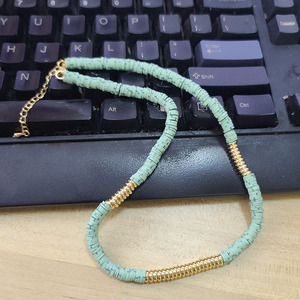 NC1094 Perles Heishi Collier disco d'oro in rilievo arcobaleno polimero argilla disco in vinile <span class=keywords><strong>perline</strong></span> Heishi <span class=keywords><strong>collana</strong></span> girocollo da spiaggia per <span class=keywords><strong>donna</strong></span> - Product Image 3