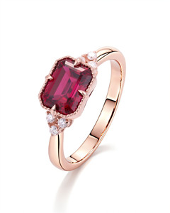 Anello in oro rosa da laboratorio <span class=keywords><strong>con</strong></span> taglio smeraldo di pietre preziose coltivate da laboratorio 2ct 10K <span class=keywords><strong>con</strong></span> rubino <span class=keywords><strong>e</strong></span> quattro artigli che fissano il certificato di GRC Unisex - Product Image 1