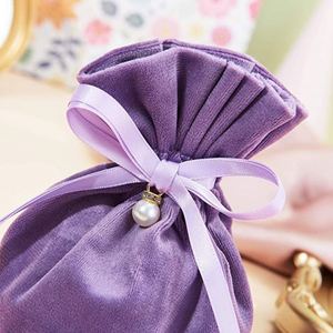 Pochette cadeau de luxe en velours avec cordon de serrage, sac à bijoux violet avec breloque en fausse perle pour les faveurs de mariage, Noël - Product Image 2