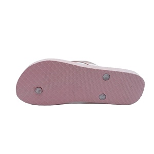 2025 nuovo commercio all'ingrosso delle donne Flip Flop PE suola in PVC superiore <span class=keywords><strong>con</strong></span> catena scarpe comode estate all'aperto pantofole da spiaggia - Product Image 2