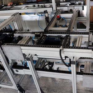 Toshine Durable Palletized Chain Conveyor 90 180 Degree Turning 20m/min Speed 220V/380V Voltage 1 Year Warranty for Automated - Product Image 6