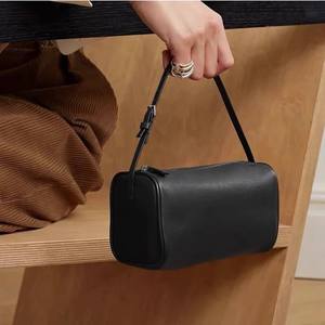 Sac <span class=keywords><strong>à</strong></span> <span class=keywords><strong>main</strong></span> en cuir véritable pour femmes en cuir de vachette de première couche Design de niche Sac <span class=keywords><strong>à</strong></span> bandoulière zippé haut de gamme Cylindrique <span class=keywords><strong>à</strong></span> la mode - Product Image 1