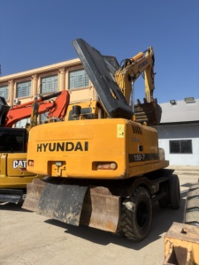 Excavatrice sur chenilles HYUNDAI 150W-7 d'origine, 15 tonnes, moteur diesel, excellent état, sans fuites, vitesse de déplacement élevée, VENTE CHAUDE - Product Image 3