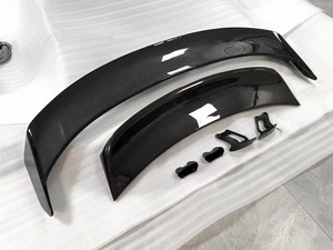 Nouveau kit carrosserie pour Porsche Taycan avec aileron en fibre de carbone style WCH, style amélioré pour Taycan - Product Image 5