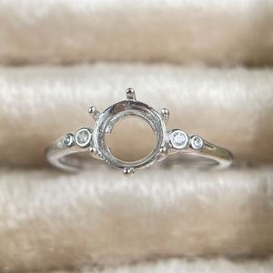 Thiết Kế Cổ Điển Bán Núi Engagement Nhẫn Tốt 10Mm Vòng Cắt Đá S925 Bạc Đồ Trang Sức Mỹ Pave Kim Cương <span class=keywords><strong>Ruby</strong></span> Sapphire Garnet - Product Image 1