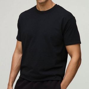 T-shirt Homme Col Rond Coupe Classique 100% Coton Personnalisable avec Logo sur le Devant, Anti-Boulochage et Respirant - Product Image 1