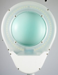 โคมไฟขยายภาพ LED ปรับได้ พร้อมที่หนีบและแขนปรับหมุนได้ สำหรับร้านทำเล็บ ร้านเสริมสวย ซ่อมอุปกรณ์อิเล็กทรอนิกส์ - Product Image 5