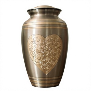 Urne funéraire en laiton pour cendres humaines Urne artisanale adulte Urne commémorative en laiton gravée avec sac en velours gratuit - Product Image 1