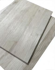 Planches de bois de chêne massif modernes - Bois écologique et durable pour les projets d'intérieur/extérieur de cuisine et d'hôtel - Product Image 3