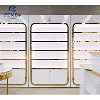 Design d'intérieur moderne pour magasin de parfums, meubles d'exposition personnalisés, étagères et comptoirs modulaires pour les boutiques de parfums de marque