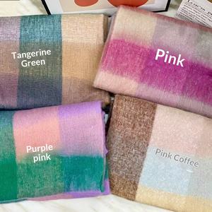 नई महिलाओं की शीतकालीन लंबी वर्ग प्लेड विंडप्रूफ पॉलिएस्टर मुस्लिम शॉल से बाहरी गतिविधियों और दैनिक जीवन के लिए - Product Image 3