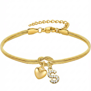 Nuovo Bracciale Trendy in Acciaio Inossidabile Placcato Oro 18K con Design a Nodo Concentrico e Catena a Osso di Serpente, Ciondolo con Lettera Completamente Ricoperto di Strass, Regalo - Product Image 2